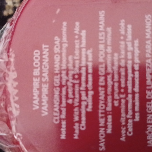 4/$40 New Vampire Blood Scented Cleansing Gel Hand Soap - 1 Pump Bottle - Picture 7 of 7